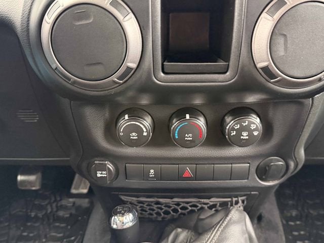 2015 Jeep Wrangler Unlimited Willys Wheeler