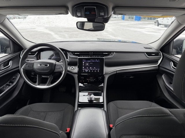 2023 Jeep Grand Cherokee L Laredo