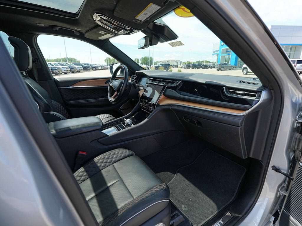 2023 Jeep Grand Cherokee L Summit Reserve