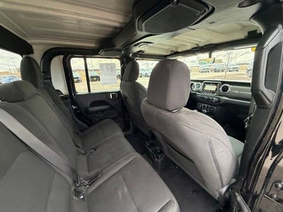 2023 Jeep Gladiator Overland