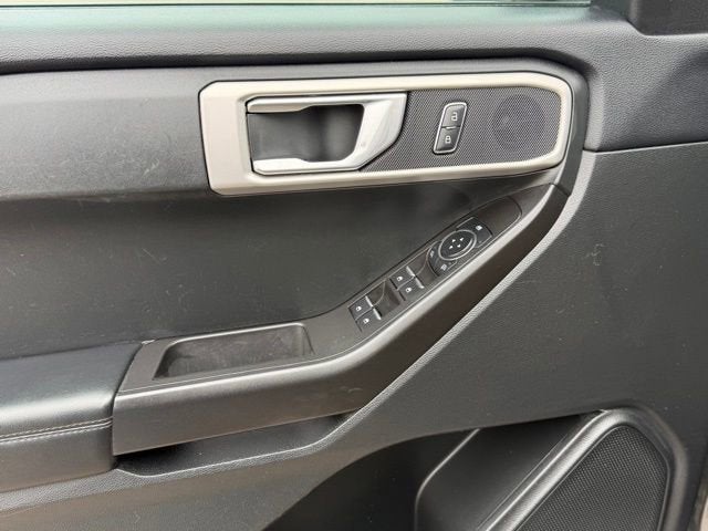2023 Ford Explorer Base