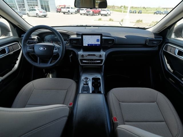 2023 Ford Explorer Base