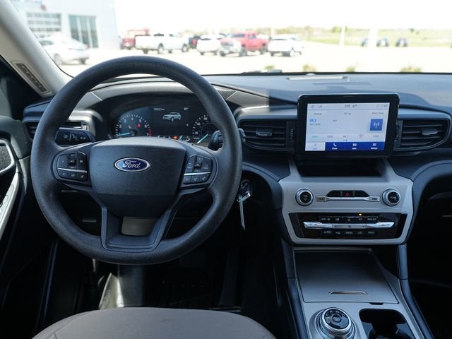 2023 Ford Explorer Base