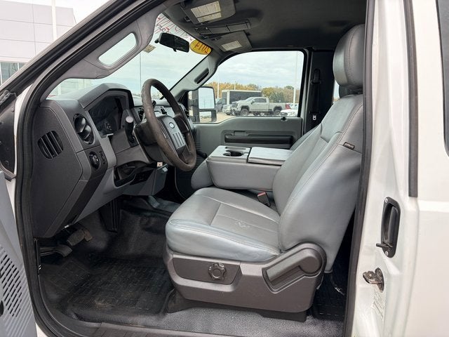 2014 Ford Super Duty F-350 SRW XL