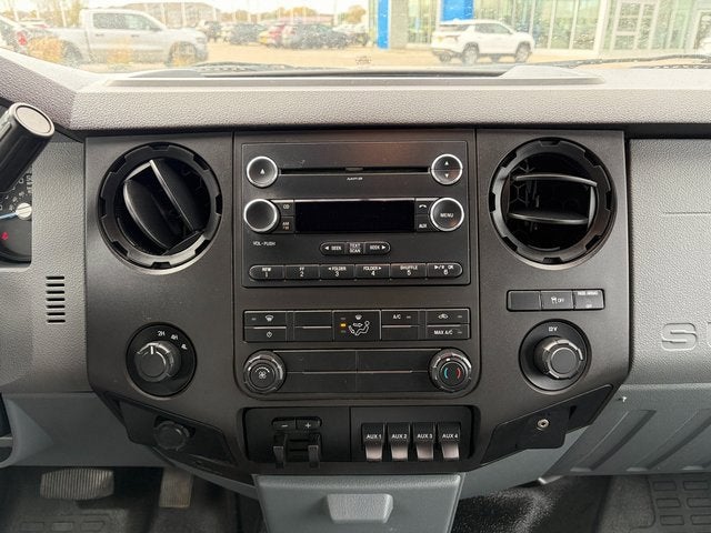 2014 Ford Super Duty F-350 SRW XL