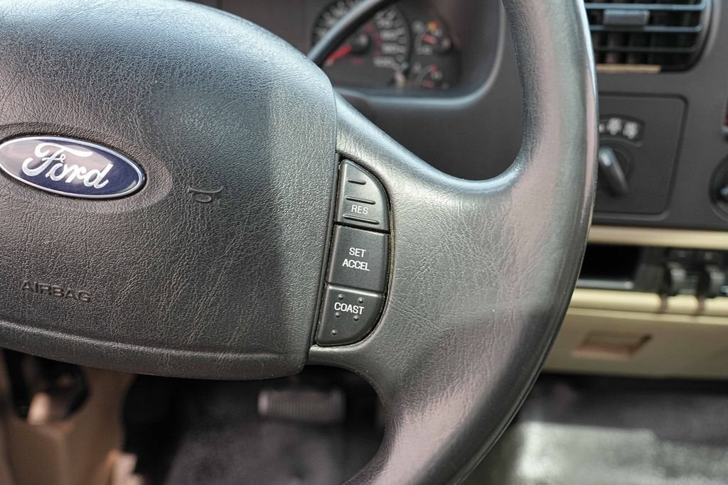 2005 Ford Super Duty F-350 SRW XLT