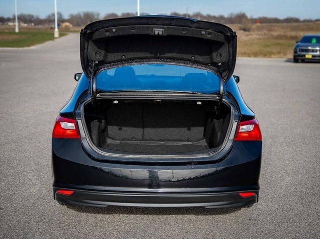 2023 Chevrolet Malibu LS