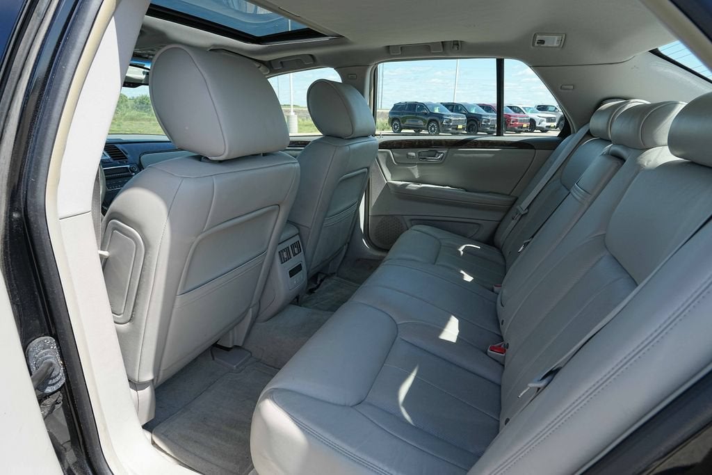 2011 Cadillac DTS Luxury Collection