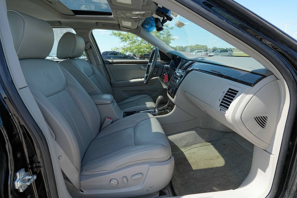 2011 Cadillac DTS Luxury Collection