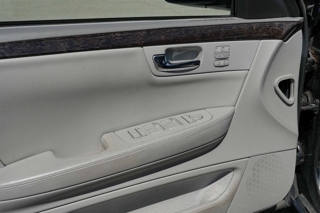 2011 Cadillac DTS Luxury Collection
