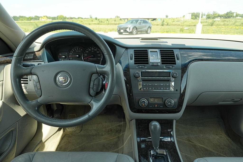 2011 Cadillac DTS Luxury Collection