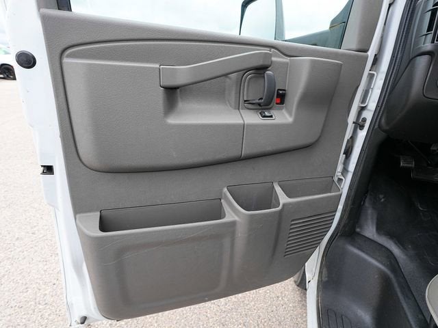 2022 Chevrolet Express Cutaway 3500 3500 Van 139"