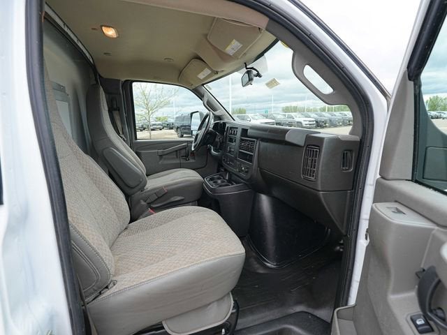 2022 Chevrolet Express Cutaway 3500 3500 Van 139"