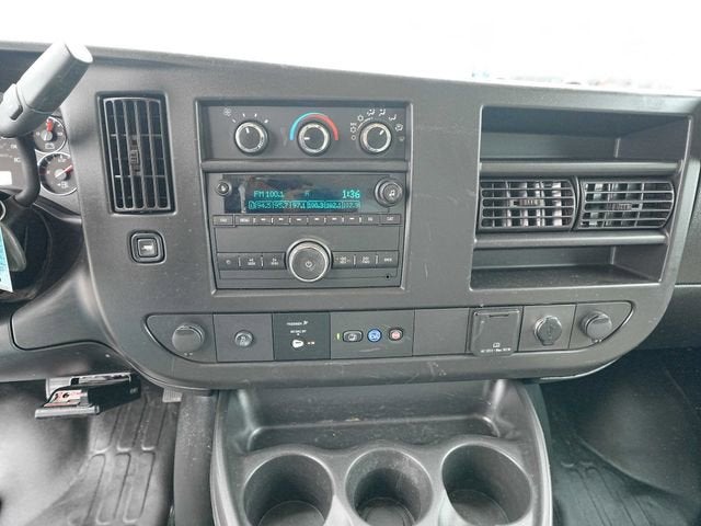2022 Chevrolet Express Cutaway 3500 3500 Van 139"
