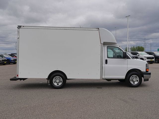 2022 Chevrolet Express Cutaway 3500 3500 Van 139"