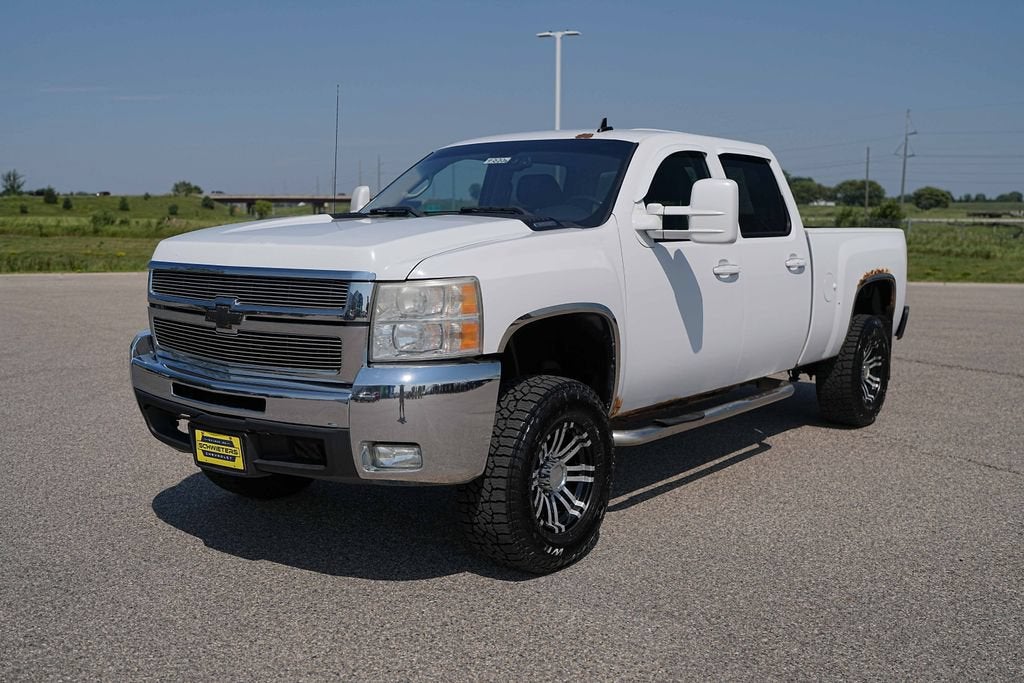 Used 2008 Chevrolet Silverado 2500HD LTZ with VIN 1GCHK23K68F194810 for sale in Willmar, Minnesota