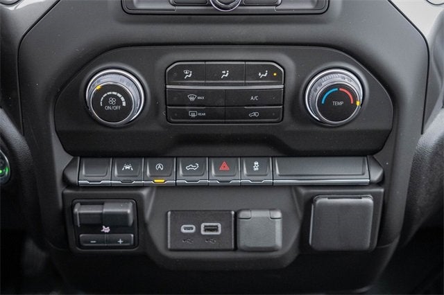 2025 Chevrolet Silverado 1500 Custom