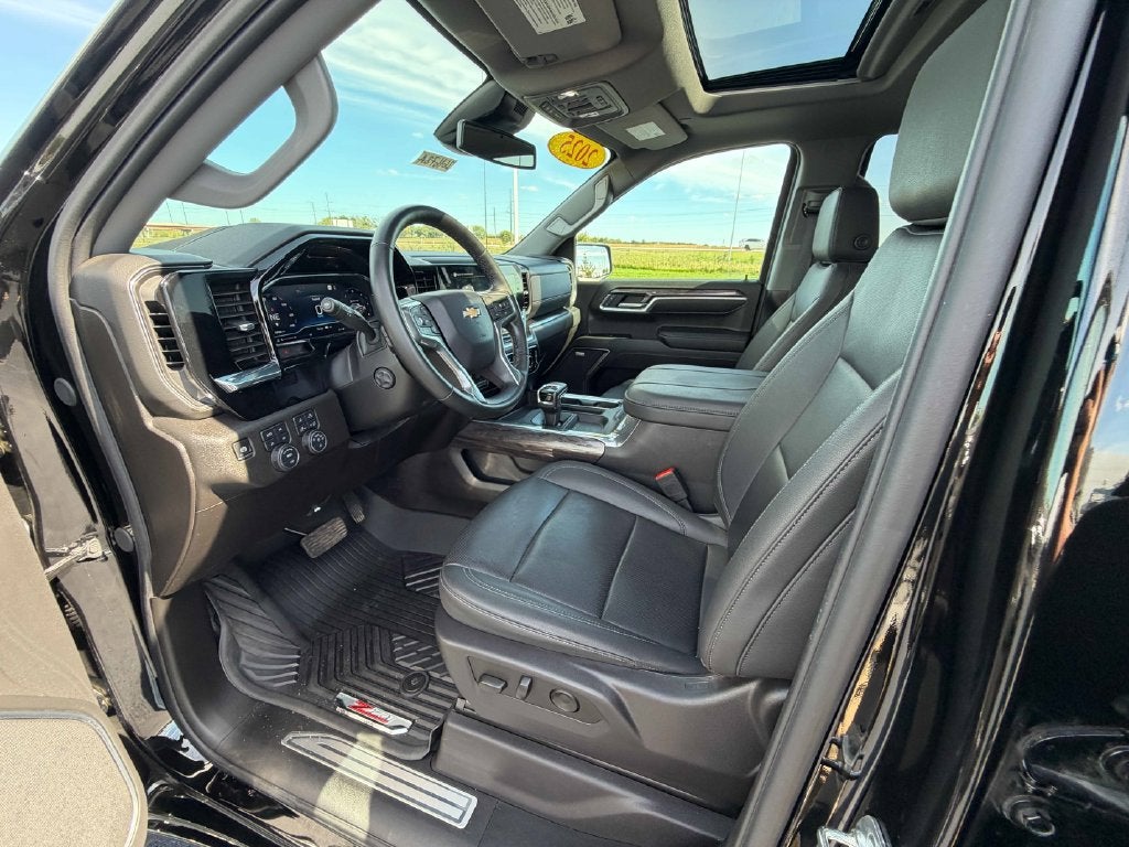 2025 Chevrolet Silverado 1500 LTZ
