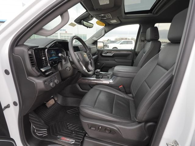 2025 Chevrolet Silverado 1500 LTZ