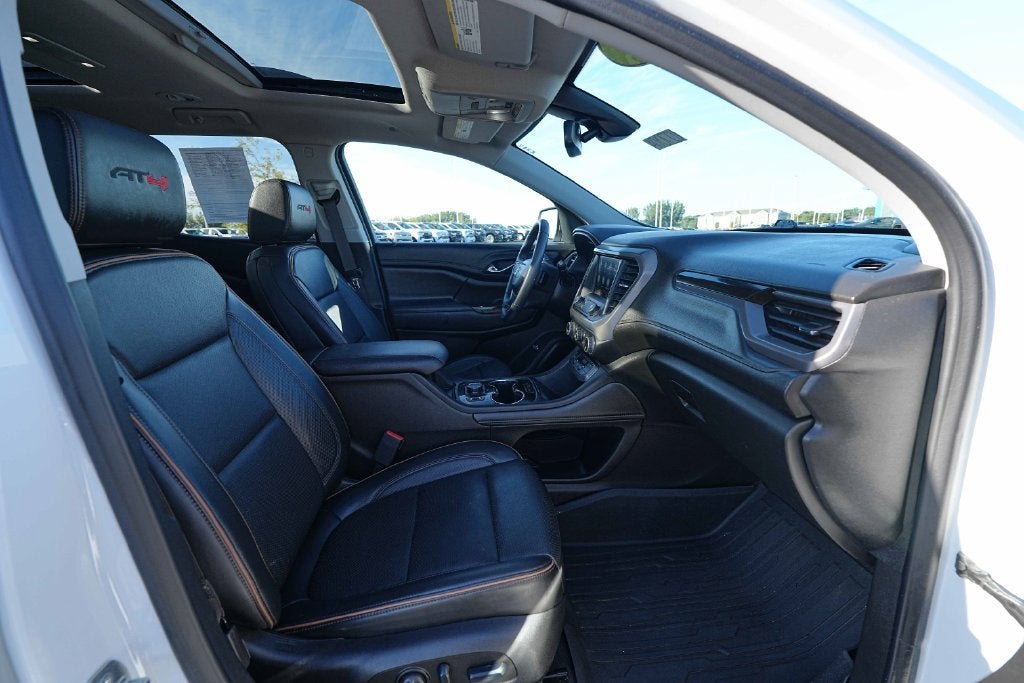 2023 GMC Acadia AT4