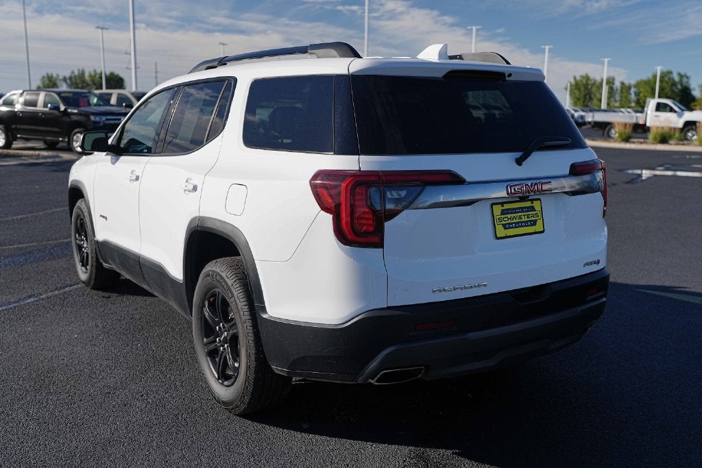 2023 GMC Acadia AT4