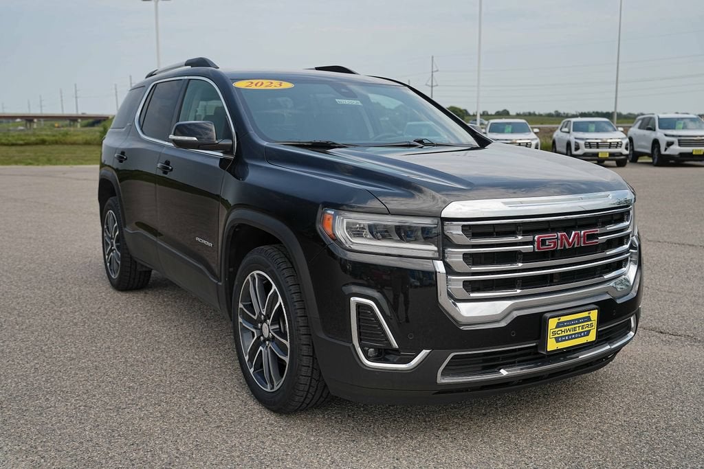 2023 GMC Acadia SLT