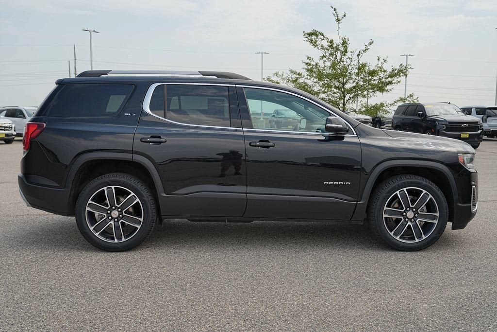 2023 GMC Acadia SLT