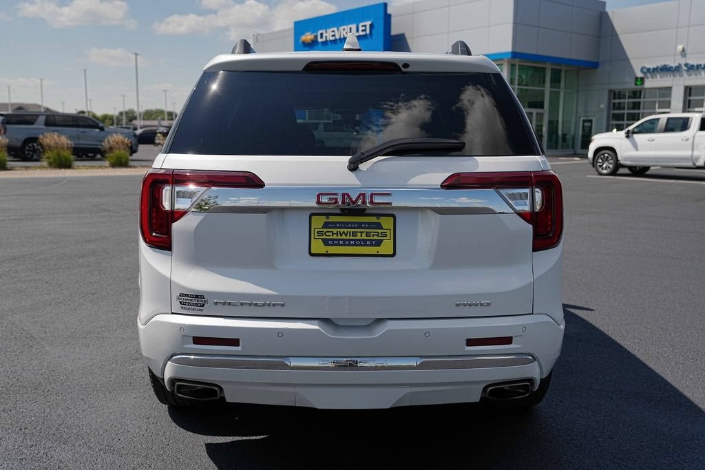 2023 GMC Acadia Denali