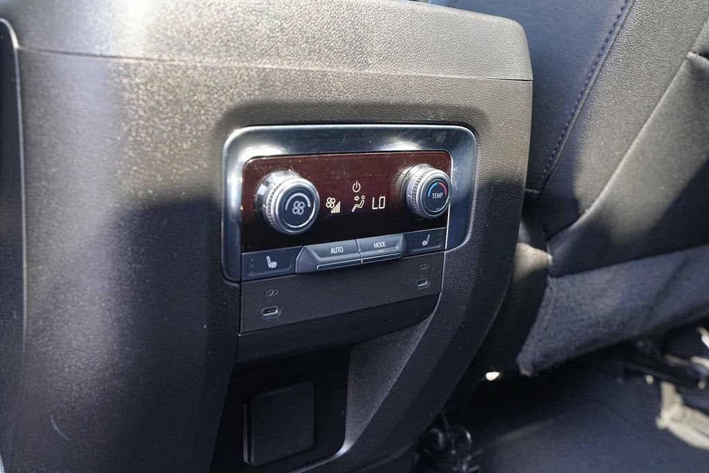 2025 GMC Yukon XL AT4