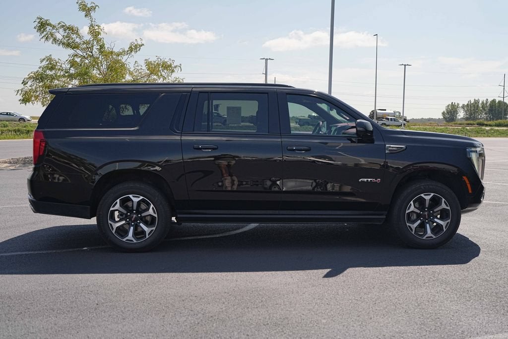2025 GMC Yukon XL AT4