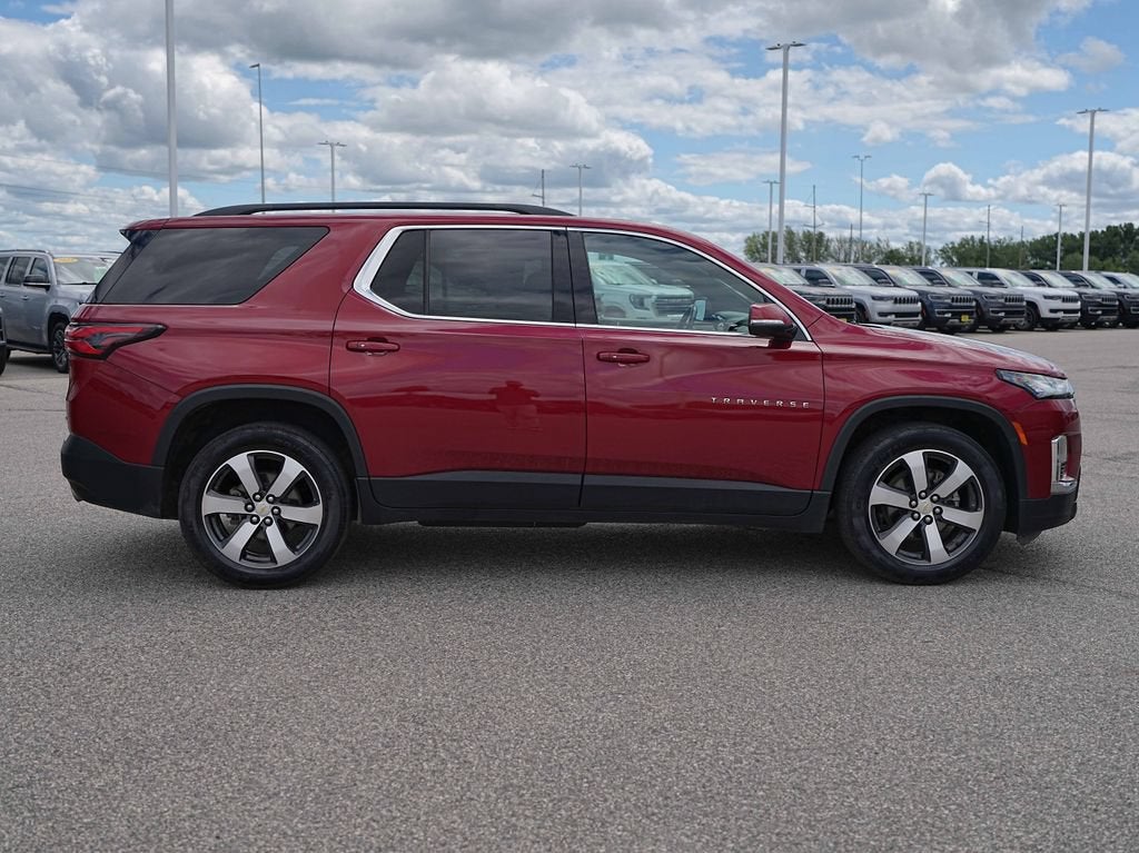 2022 Chevrolet Traverse LT Leather
