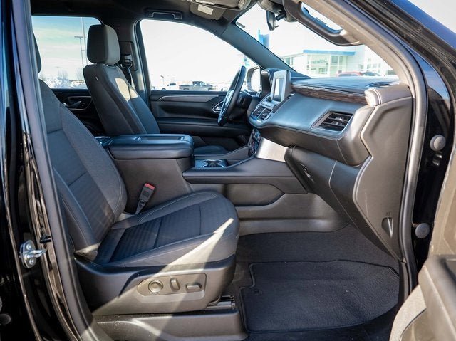 2023 Chevrolet Suburban LS