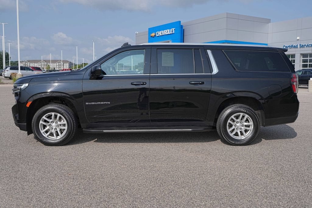 2024 Chevrolet Suburban LT