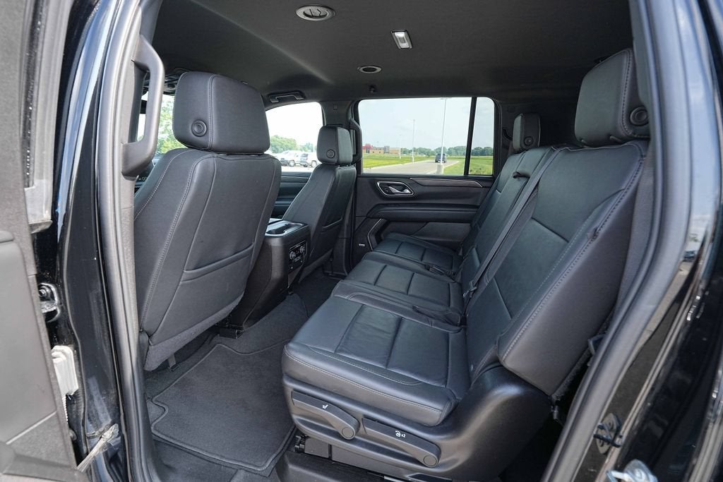 2024 Chevrolet Suburban LT