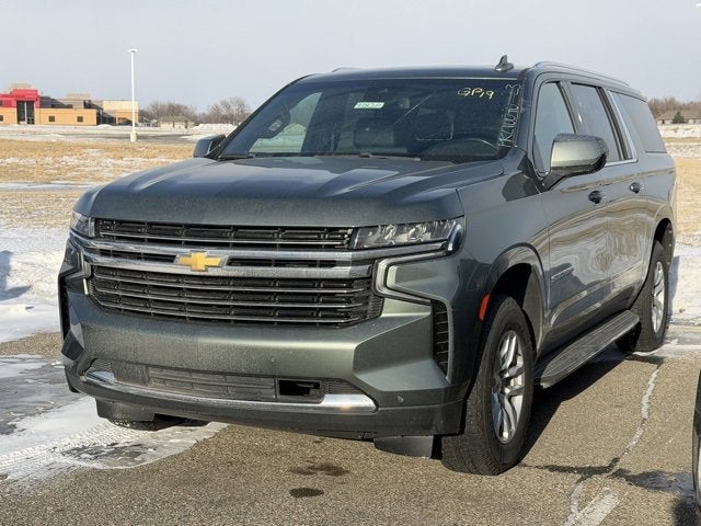 2023 Chevrolet Suburban LT