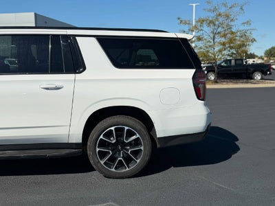 2023 Chevrolet Suburban RST