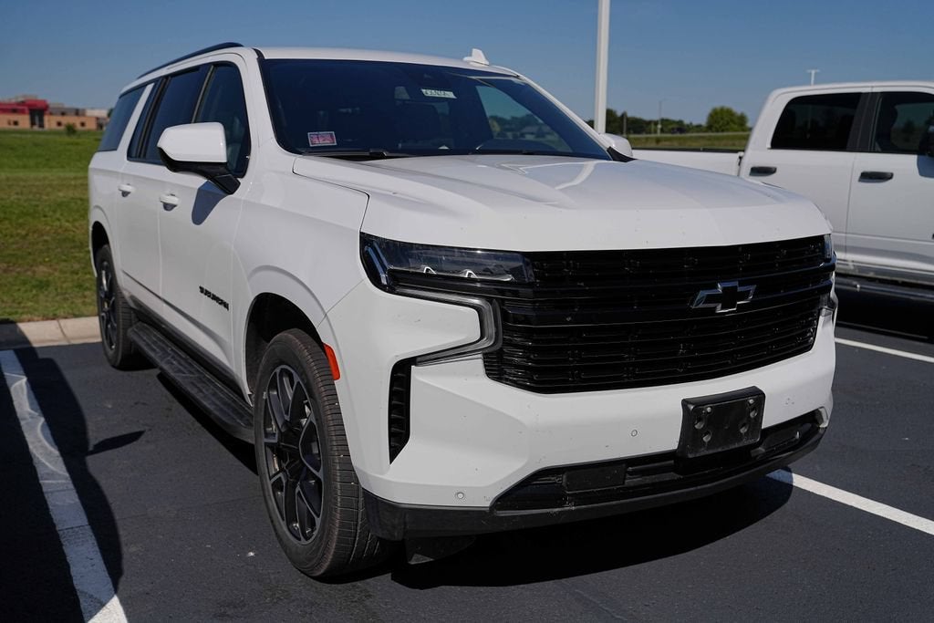 2023 Chevrolet Suburban RST