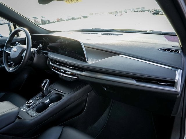 2025 Cadillac XT4 Premium Luxury