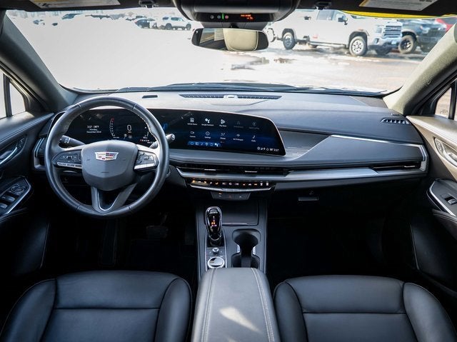 2025 Cadillac XT4 Premium Luxury