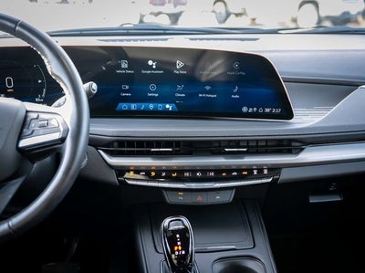 2025 Cadillac XT4 Premium Luxury