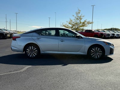 2025 Nissan Altima SV