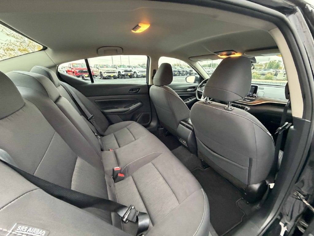 2025 Nissan Altima SV