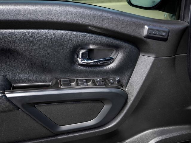 2019 Nissan Titan SL