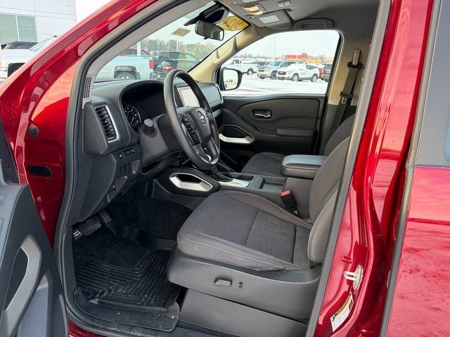 2022 Nissan Frontier SV