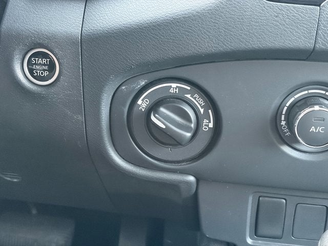 2022 Nissan Frontier SV