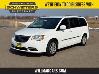 2016 Chrysler Town &amp; Country Touring