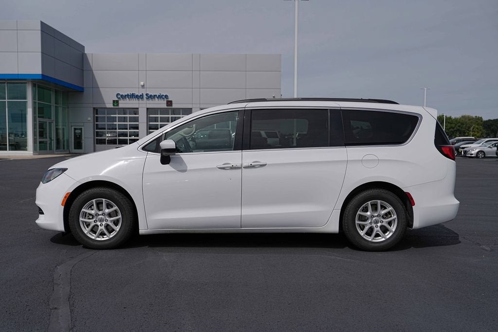 2021 Chrysler Voyager LXI