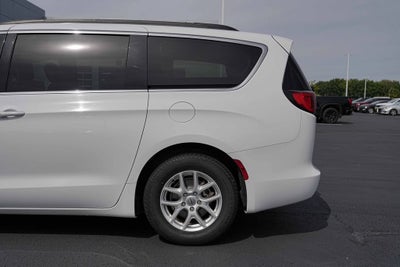 2021 Chrysler Voyager LXI