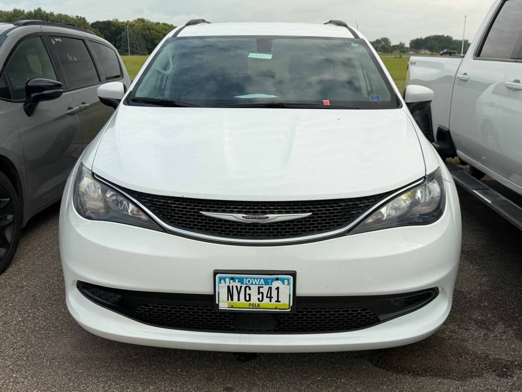 2021 Chrysler Voyager LXI