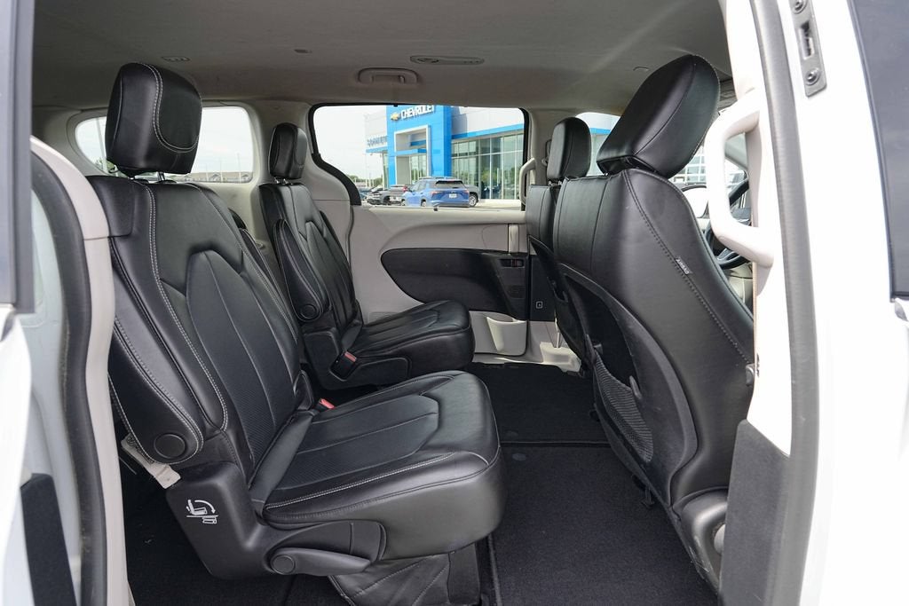 2021 Chrysler Voyager LXI